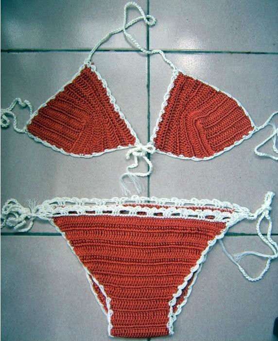 Bikini rosso e bianco