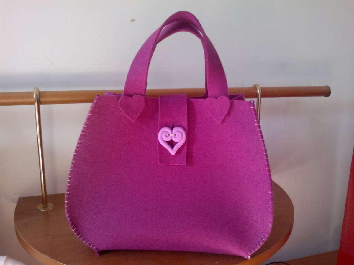 Borsa rosa con i cuori