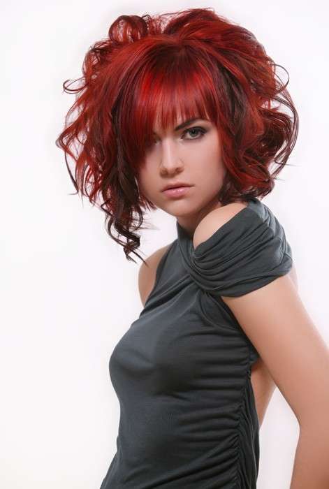 Capelli rock e rosso trendy