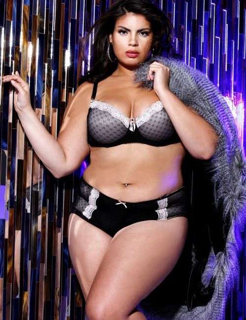Conturbante questa modella curvy