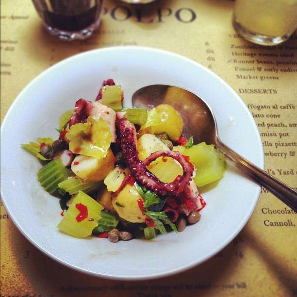 Insalata calda di polpi e patate