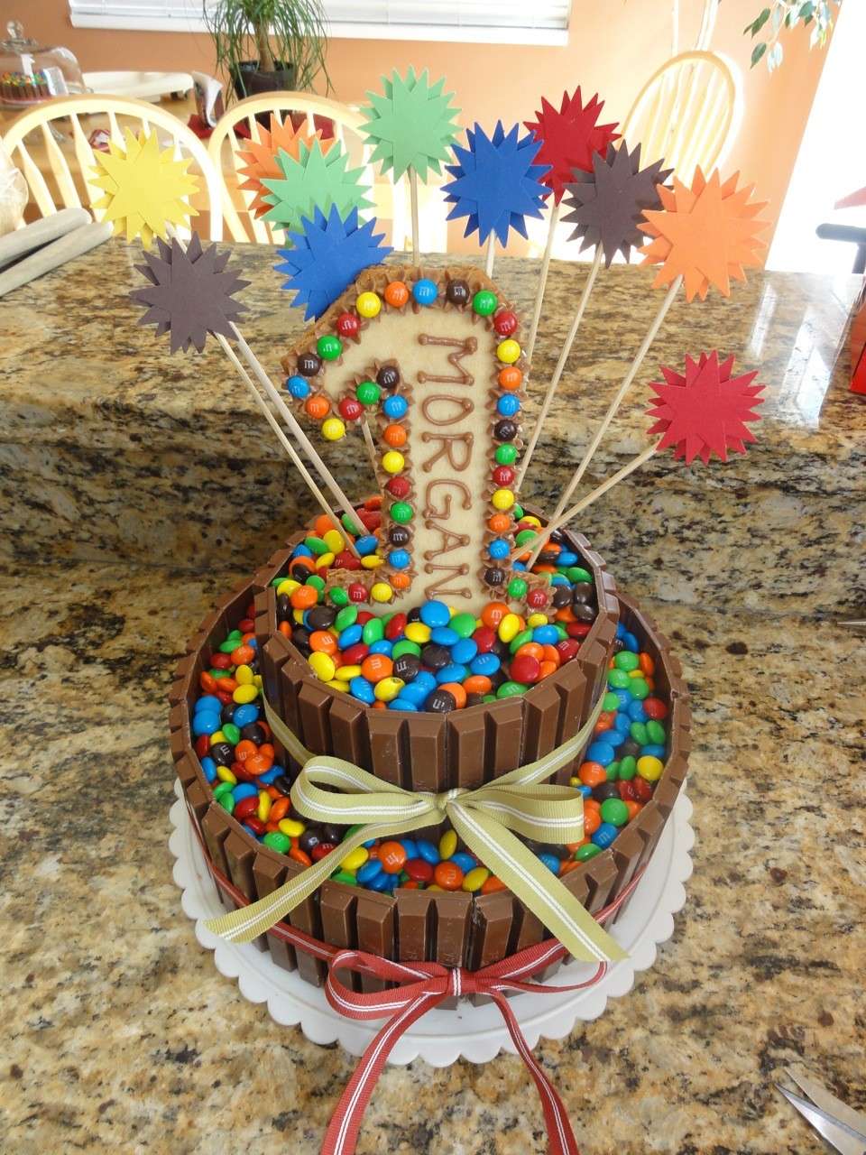 Torta di compleanno con kit kat