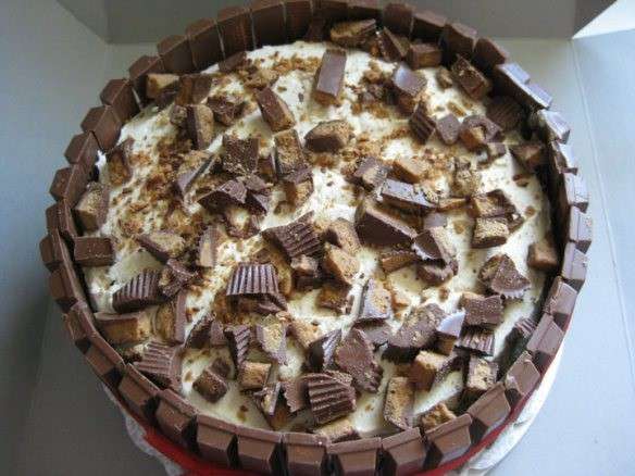 Torta kit kat con crema di latte