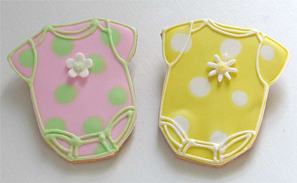 Baby Shower: biscotti a forma di body