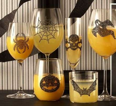 Decorazioni di Halloween sui bicchieri