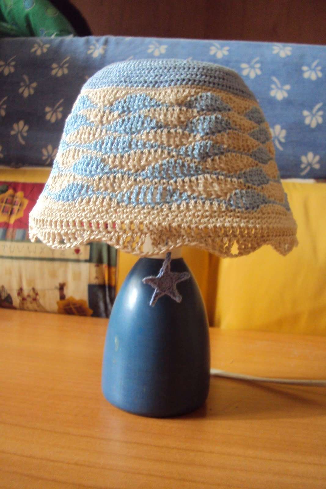 Lampada da tavolo crochet