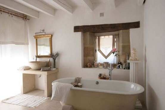 Bagno rustico chiaro