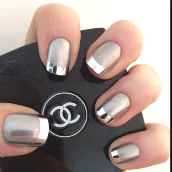 Chanel manicure