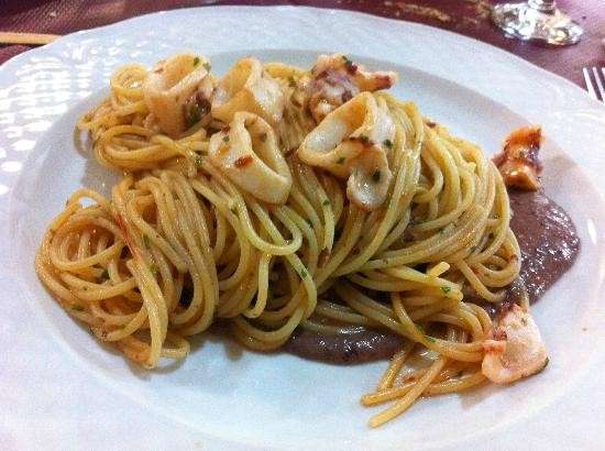 Spaghetti con calamari