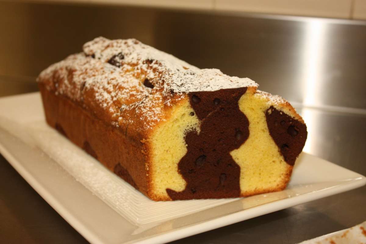 Torta autunnale variegata al cioccolato