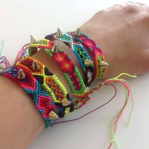 Braccialetti con le borchie