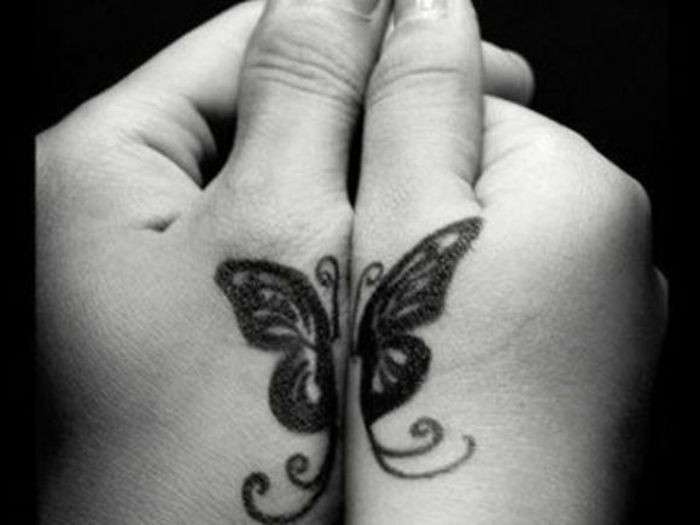 Tatuaggi di coppia con farfalle