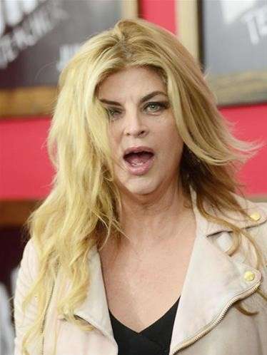 Kirstie Alley spettinata