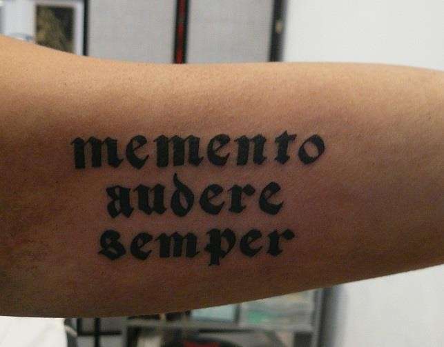 Tattoo Memento Audere Semper