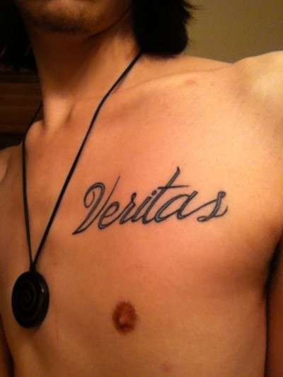 Tatuaggio parola Veritas