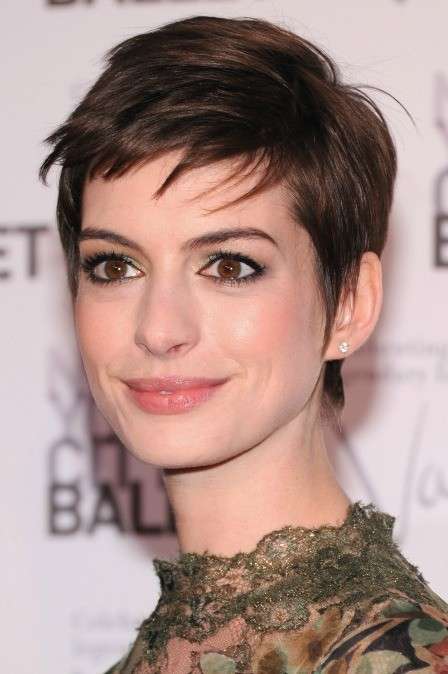 Anne Hathaway hair look