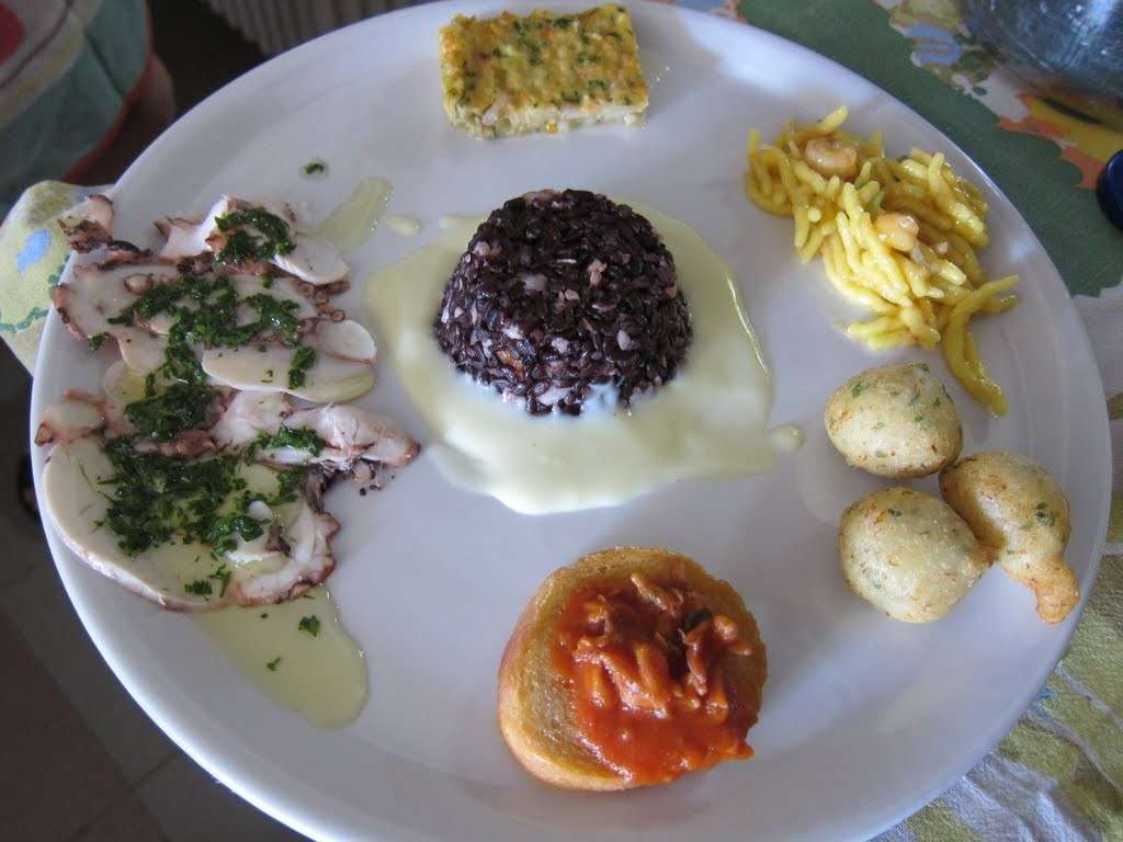 Antipasti impiattati in cerchio