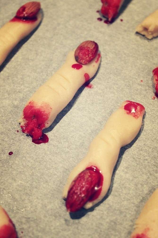 Bloody witch fingers