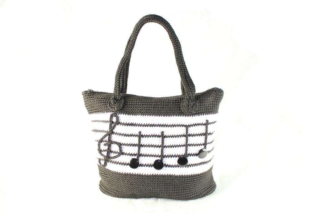 Borsa crochet con note musicali