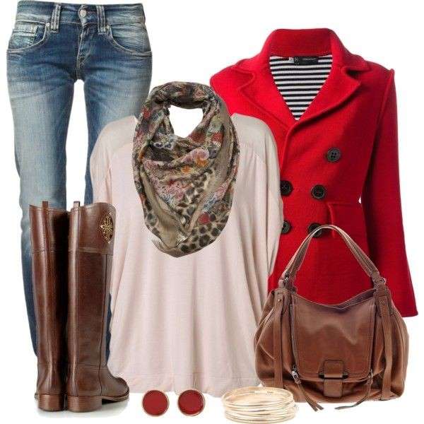 Caban rosso, jeans e riding boot