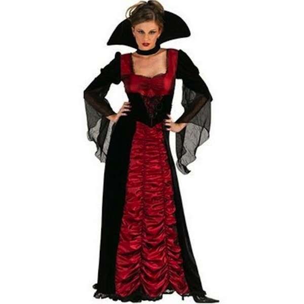 Costume rosso drappeggiato