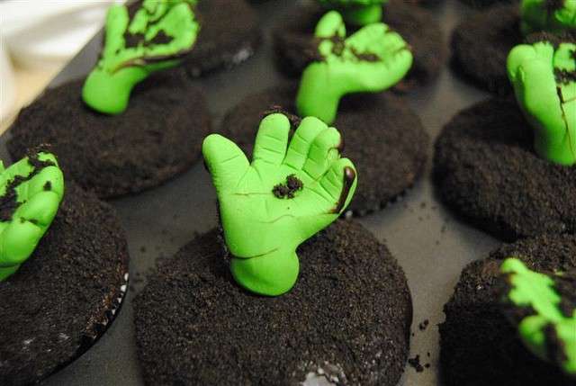 Cupcake zombie