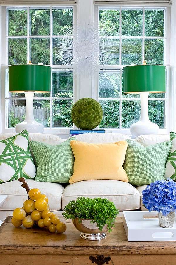 Cuscini colorati per il soggiorno