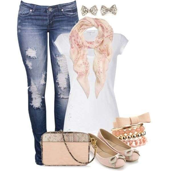 Jeans e accessori rosa cipria