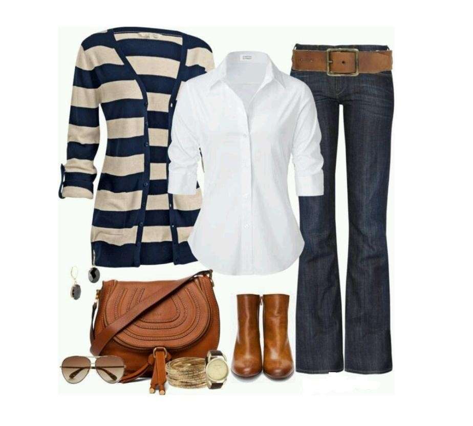 Look casual chic con cardigan a righe