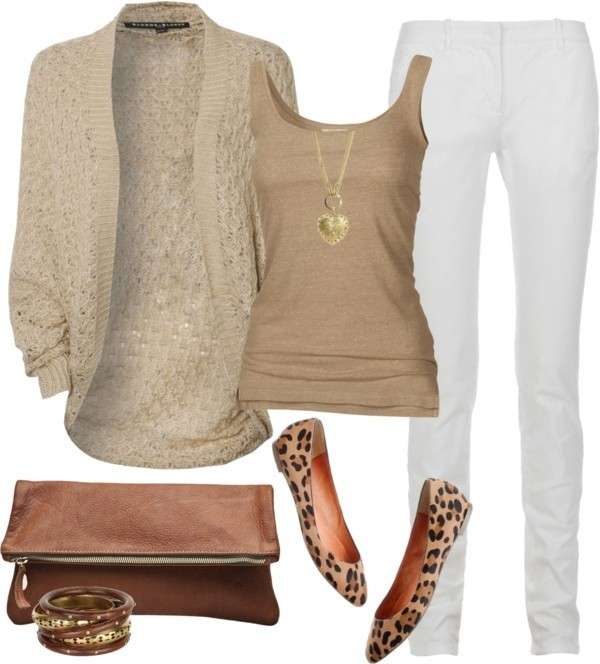 Look chic in bianco e beige con dettagli animalier