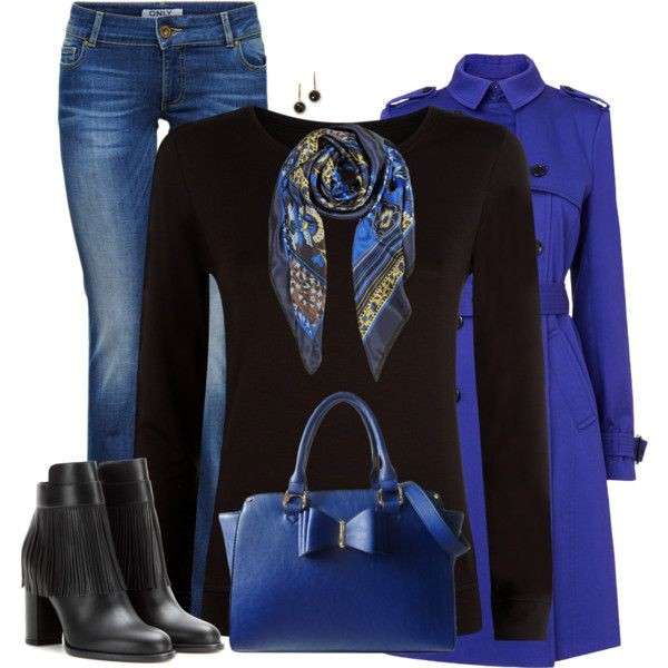 Look con accessori blu