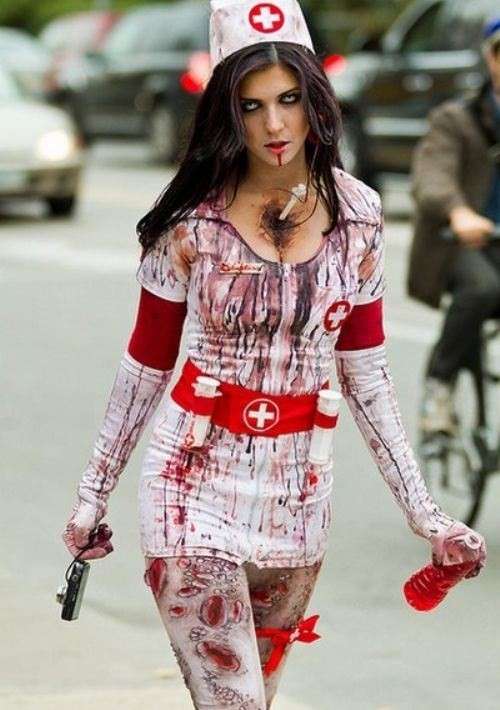 Look da infermiera zombie per Halloween