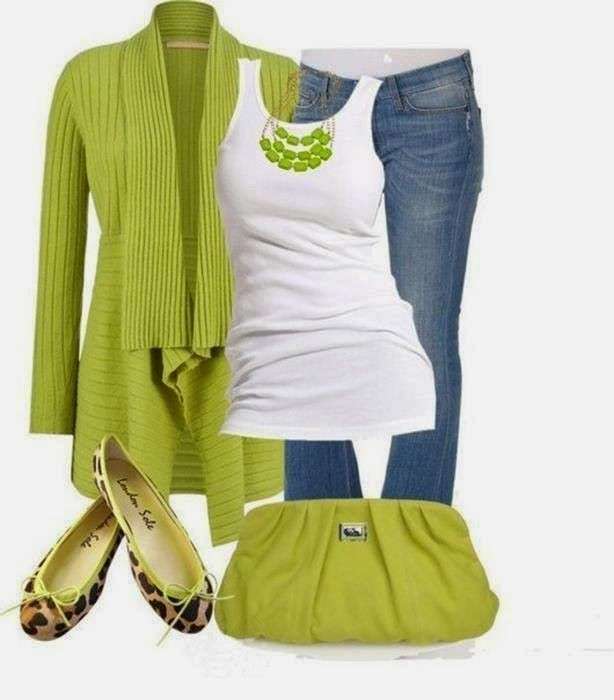 Look verde con dettagli animalier