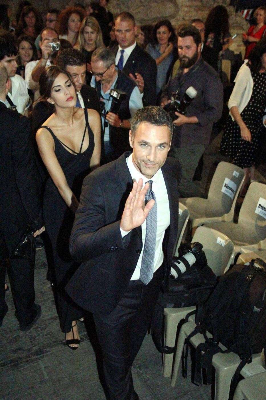 Raoul Bova con la fidanzata a Taormina