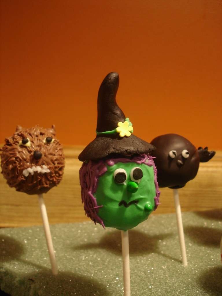 Witch Cake Pops