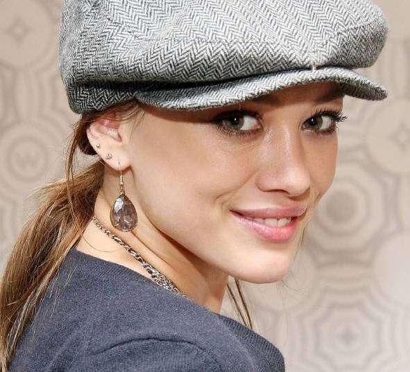 Hilary Duff Piercing all'orecchio