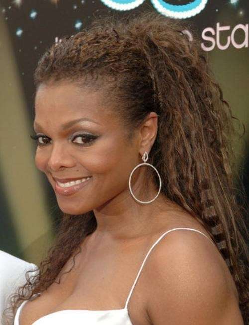 Pettinatura frisé di Janet Jackson