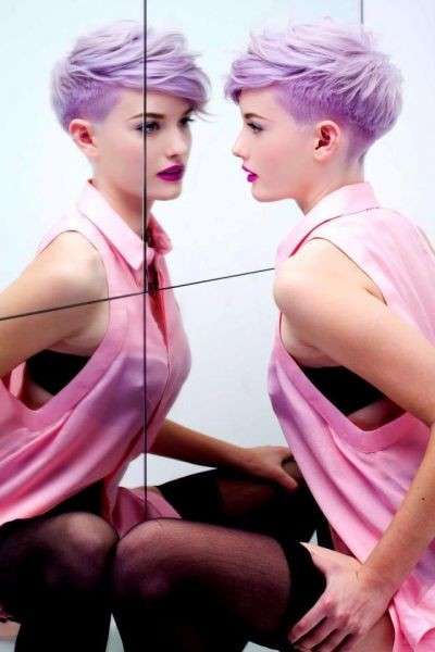 Taglio boyish con capelli lilla