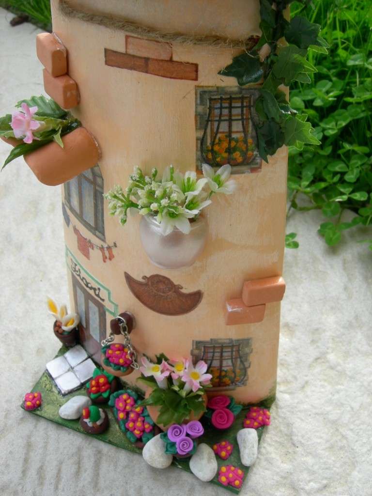 Tegola decorata con decoupage con effetto 3D