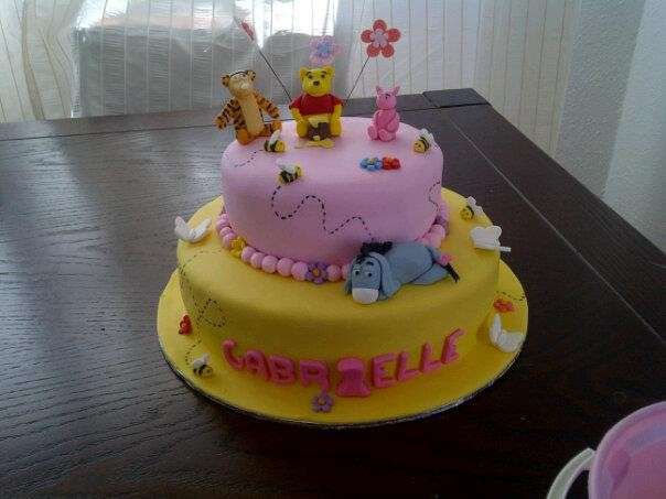 Torta Winnie the Pooh a due piani