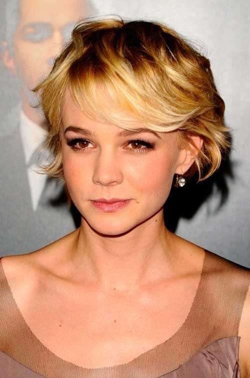 Capelli corti e mossi di Carey Mulligan