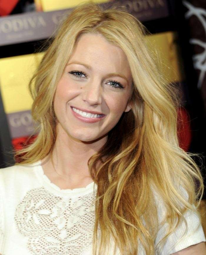 Capelli e taglio anti-età di Blake Lively