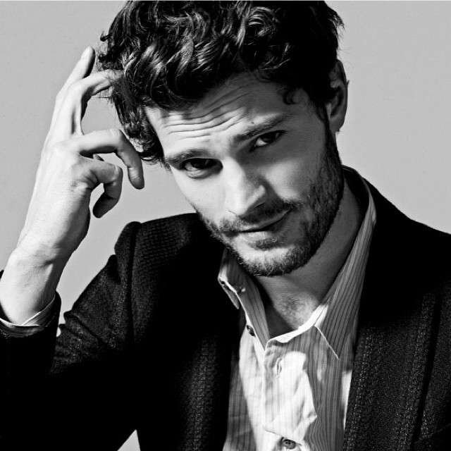 Lo sguardo sensuale di Jamie Dornan