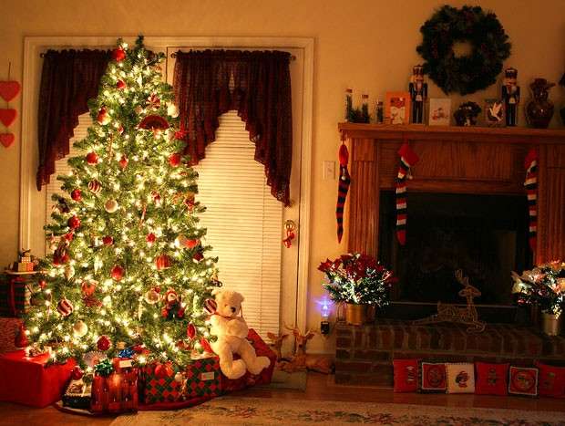 Luci e decorazioni natalizie