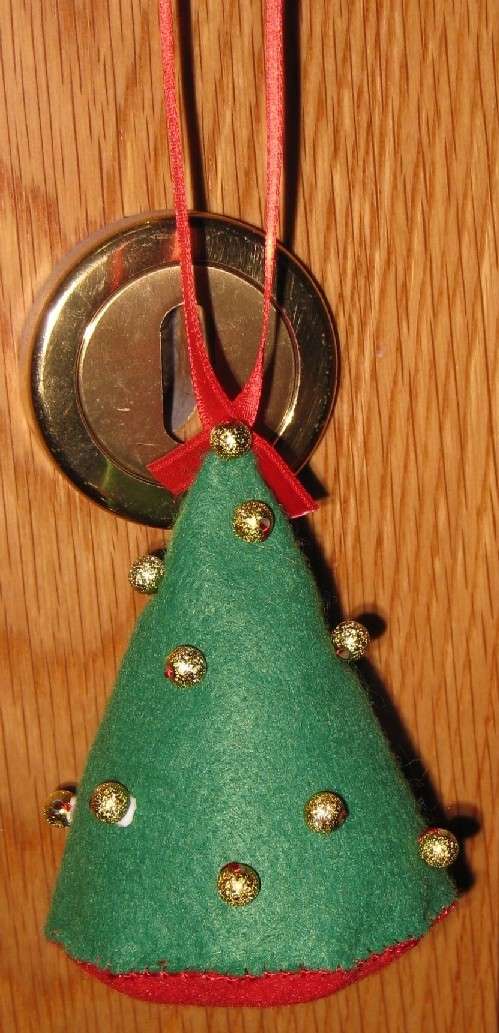 Mini albero di Natale in pannolenci