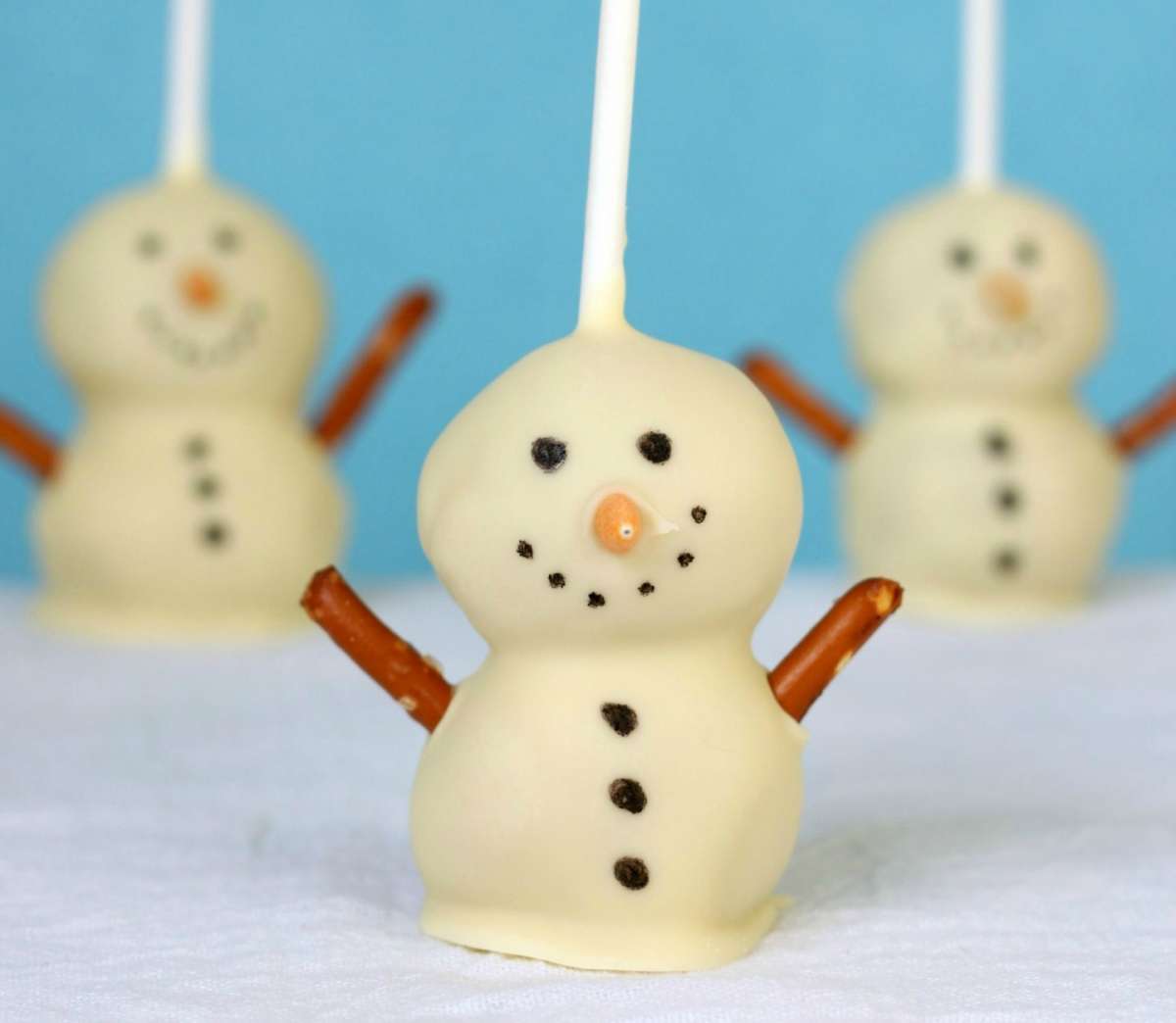 Pupazzi di neve cake pops
