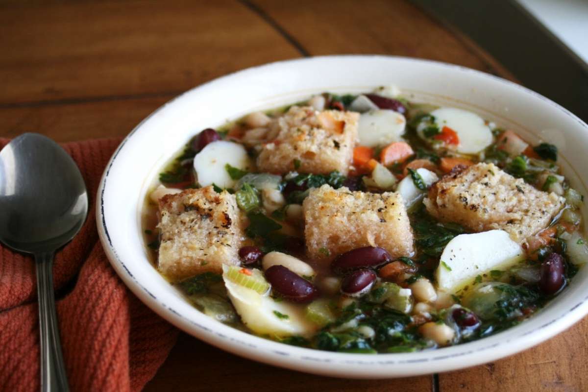 Ribollita con il pane