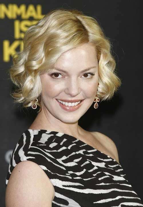 Taglio capelli corti e mossi di Katherine Heigl