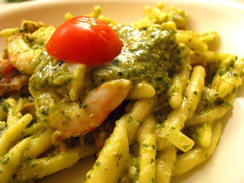 Trofie al pesto e gamberi