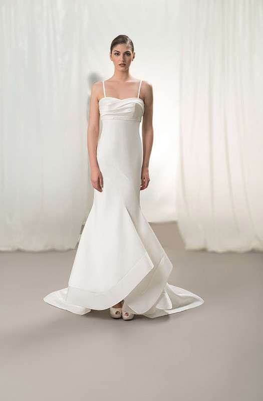 Abito da sposa Giovanna Sbiroli con spalline